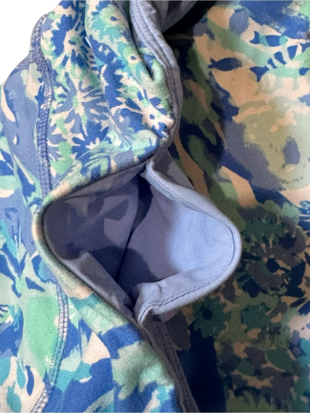 Lilly Pulitzer Blue and Aqua Printed Bike Shorts LIKE NEW - Picture 5 of 6